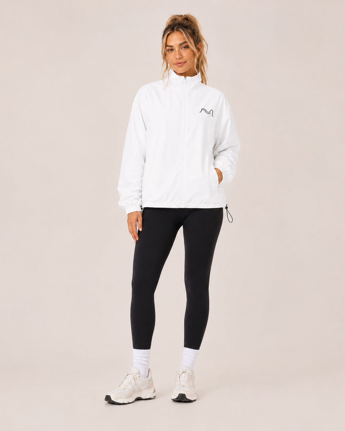 MIVA Pullover Windbreaker in White, front